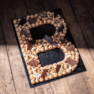 NUMBER & LETTER CAKES